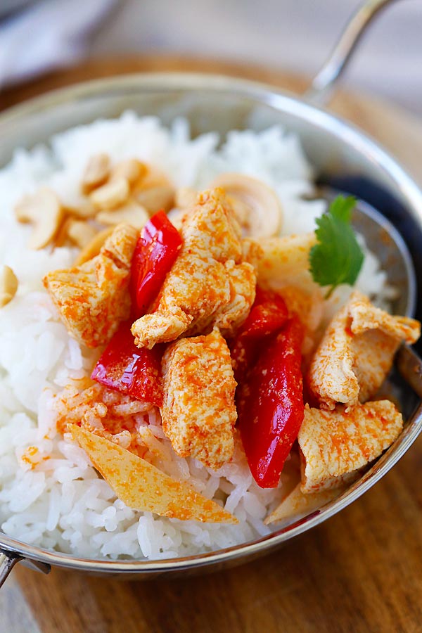 Ioanna's Notebook - Weekly Meal Plan #25 Thai Chicken Curry - homemade Thai chicken curry is SO easy to make with simple ingredients. It's a zillion time better and healthier than takeout! | rasamalaysia.com