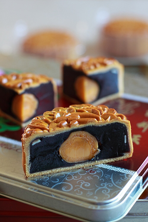 Mooncake | Easy Delicious Recipes