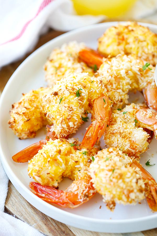 Baked Coconut Shrimp - EASIEST & BEST coconut shrimp with no deep-frying, no oil, no mess!! Bake in oven for 20 mins, delicious, healthy & budget-friendly!! | rasamalaysia.com