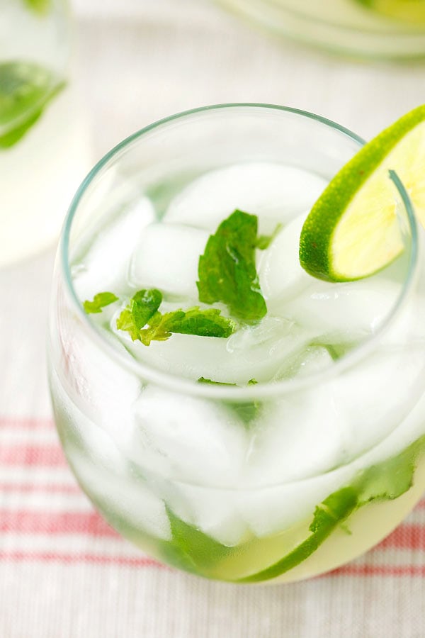 How to make easy and coconut mojito.
