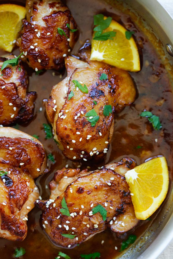 Honey Orange Chicken - skillet chicken with savory, sweet and tangy honey orange sauce. Easy recipe, takes 20 mins, great for dinner! | rasamalaysia.com