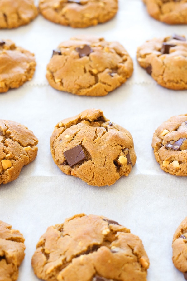 Easy homemade baked peanut butter chocolate cookies.
