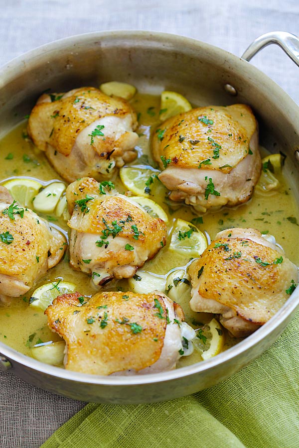 Lemon Chicken - one pan chicken pan-fried to golden perfection in buttery lemon sauce. Easy lemon chicken recipe that is perfect for dinner | rasamalaysia.com