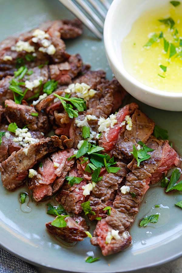 Garlic Butter Brazilian Steak – the juiciest and most tender steak with a golden garlic butter sauce. Takes 15 minutes and dinner is ready | rasamalaysia.com