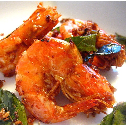 Butter Prawn Recipe - buttery, salty, sweet, spicy, and garlicky working off one another seamlessly and perfectly in this recipe | rasamalaysia.com