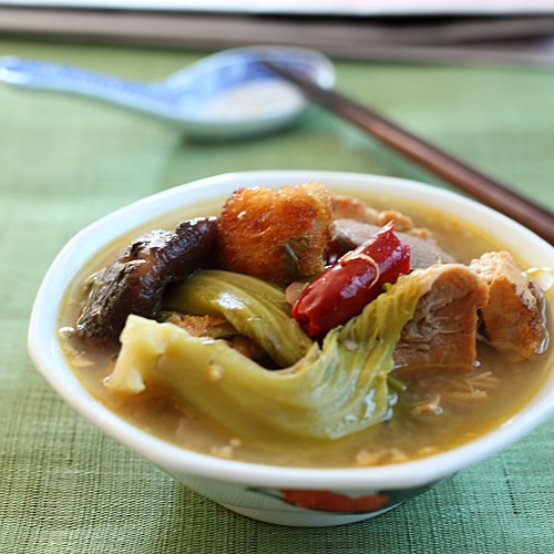 The key ingredient of Chai Buey is usually some sort of meat–roast pig, barbeque pork, duck, or chicken. The end result is a hearty soup with intense flavor and lots of hidden treasures! | rasamalaysia.com