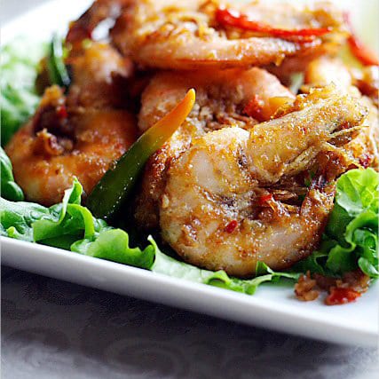 Satay Prawns (Prawns with Spicy Peanut Sauce) | Easy ...