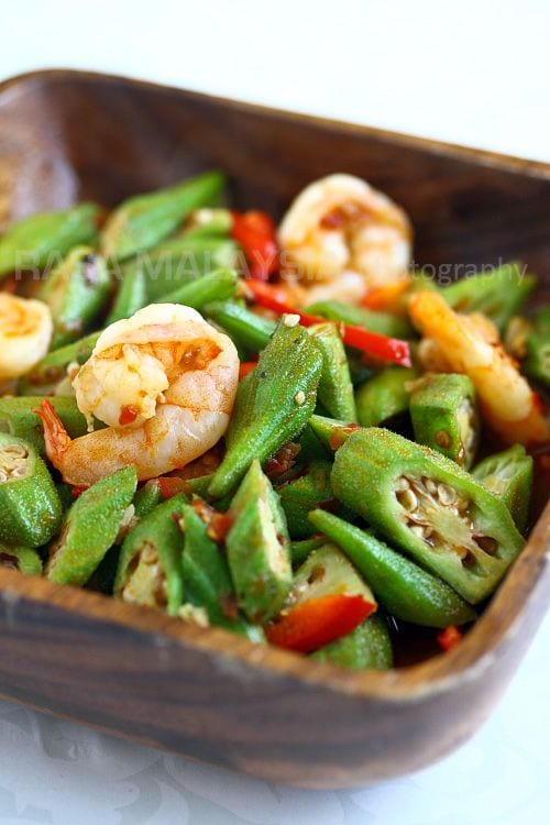 Sambal Okra (Sambal Lady’s Fingers) recipe - Granted this is not a super-hard dish to prepare at home, but you must ensure ALL the following ingredients are present in your kitchen. | rasamalaysia.com