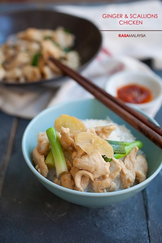 Ginger and scallion chicken is an easy Chinese chicken dish made with ginger, scallion and chicken. Easy ginger and scallion chicken recipe. | rasamalaysia.com