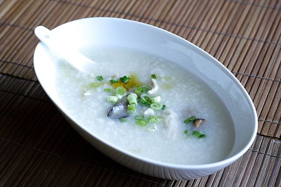 What do you eat when you have your teeth pulled out? A bowl of chew-friendly Chinese porridge/congee. | rasamalaysia.com