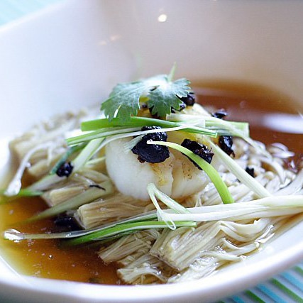 Steamed Scallops with Fermented Black Beans