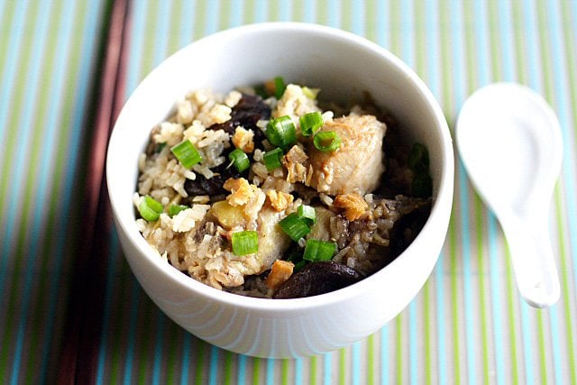 Claypot Chicken Rice (without Claypot) recipe - I love claypot chicken rice but I am too lazy to cook it from scratch. So, for convenience purposes, I used rice cooker. | rasamalaysia.com