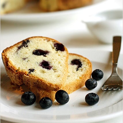 Blueberry Pound Cake | Easy Delicious Recipes