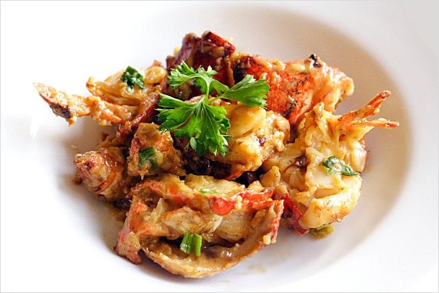 Lobster Recipe: Stir-fried Lobster with Butter and Cheese (芝士牛油焗龙虾) - Words just fail me when it comes to describing the taste of this dish; I will leave the recipe to you so you can experience it for yourself. | rasamalaysia.com