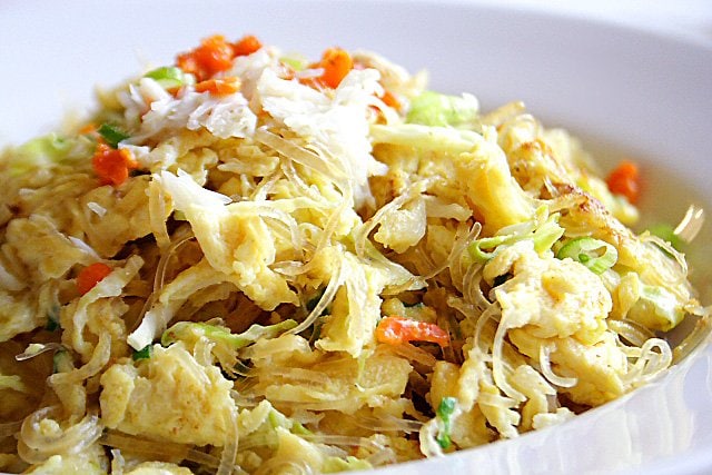 Here is my recipe for imitation shark’s fin and crab meat omelette. | rasamalaysia.com