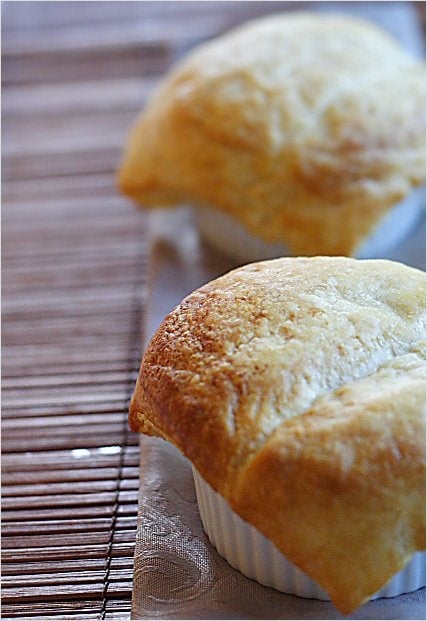 Almond tea with puff pastry. Almond tea is a Chinese dessert, this almond tea recipe is topped with baked puff pastry. Almond tea is great for winter days. | rasamalaysia.com