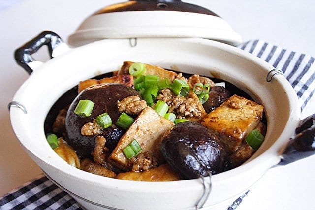 Braised Bean Curd with Mushrooms (Firm Tofu), ready to serve.