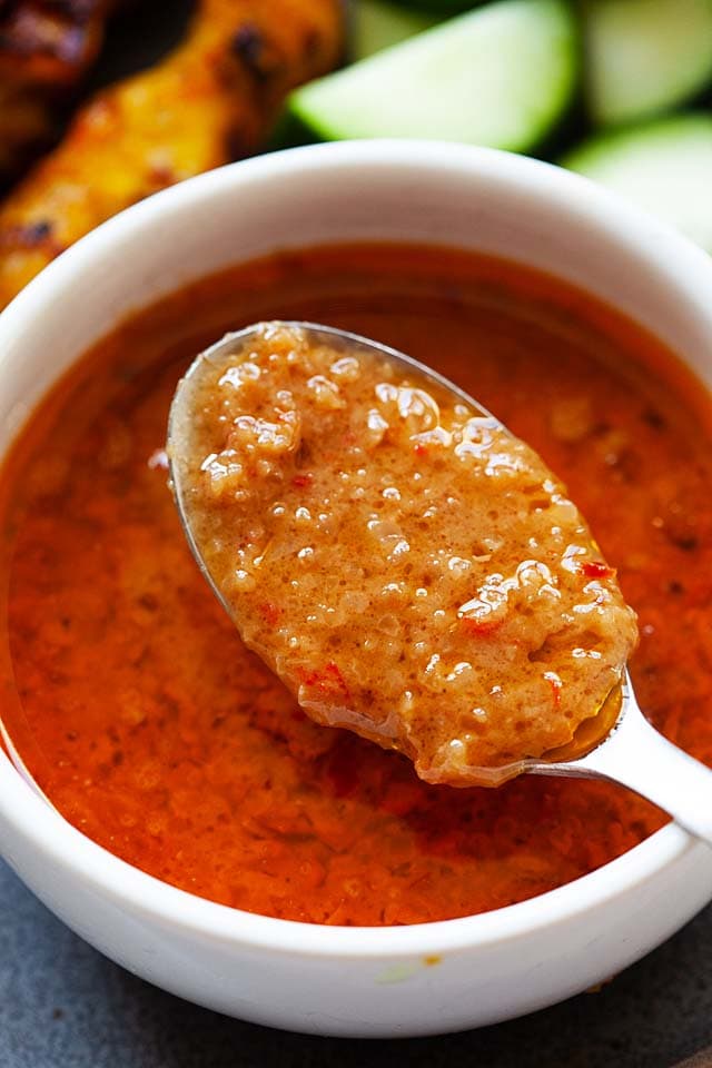 Easy and best peanut sauce recipe with ground peanut and spices as ingredients.