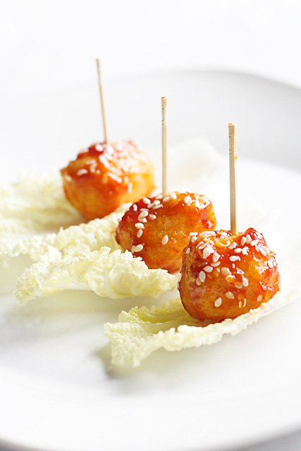 Sweet and Sour Fish Balls recipe - I love cooking fish balls dishes such as curry fish balls, braised fishballs with bean curd and daikon in claypot, and sweet and sour fish balls featured. | rasamalaysia.com