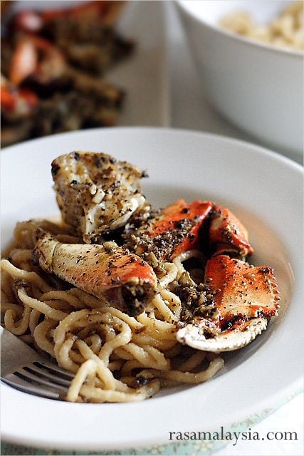 Crustacean garlic noodles and roasted crab secret recipes. They are as close as the real ones from their 'secret kitchen.' | rasamalaysia.com