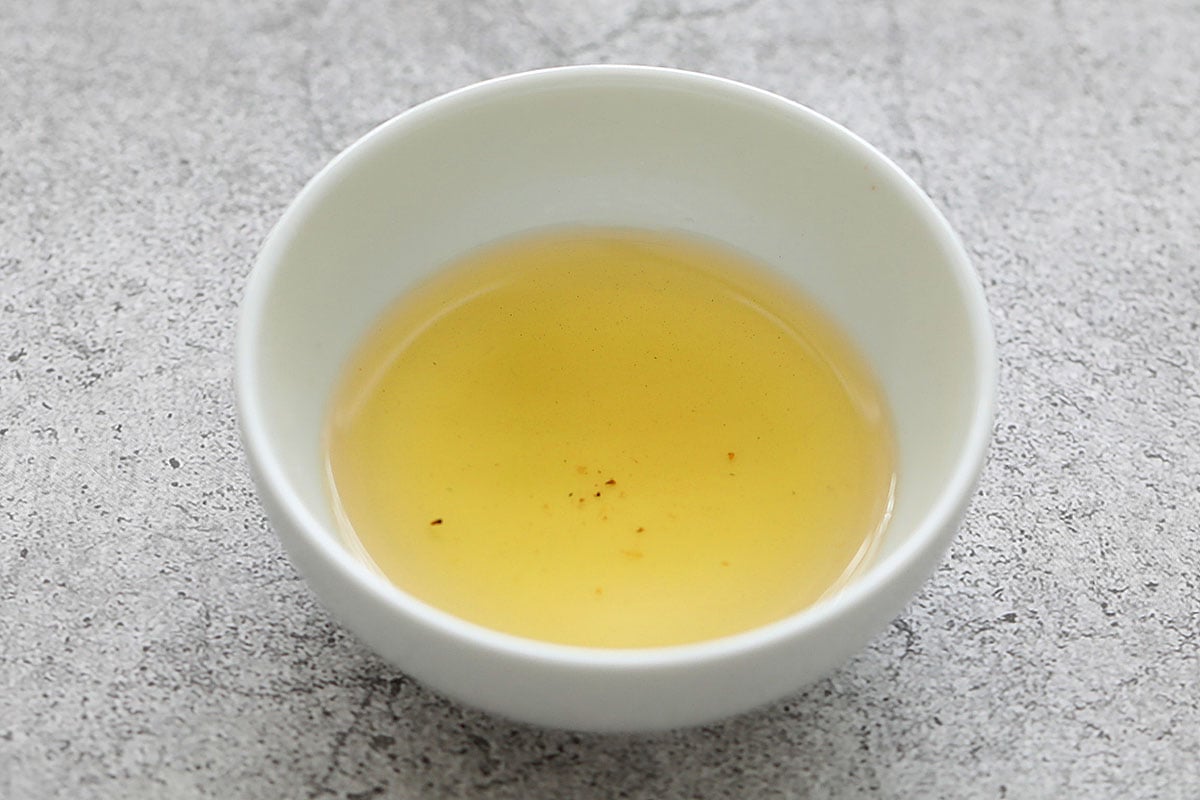 Shallot oil in a small bowl. 