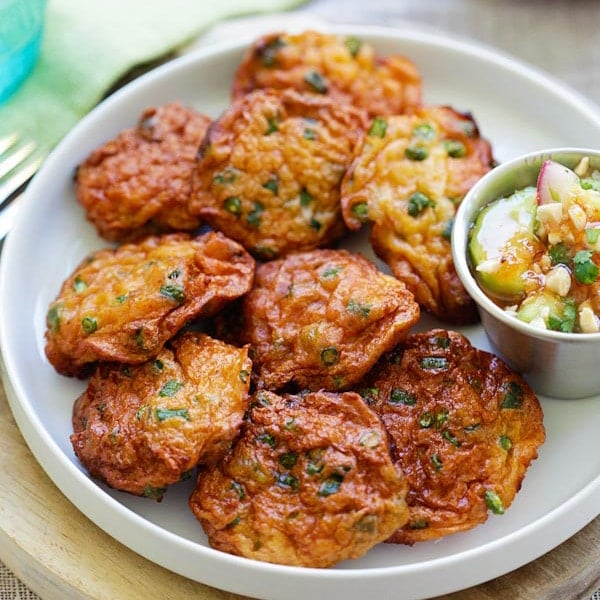 Sheet Pan Fish Cakes with Vegetables - Imagelicious.com