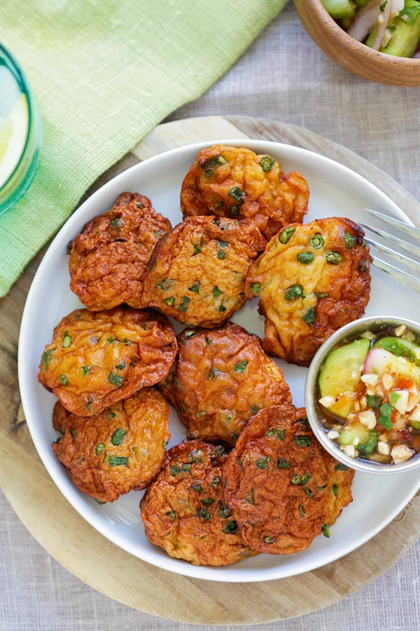 Easy and healthy Thai fish cakes (Tod Mun Pla) recipe.