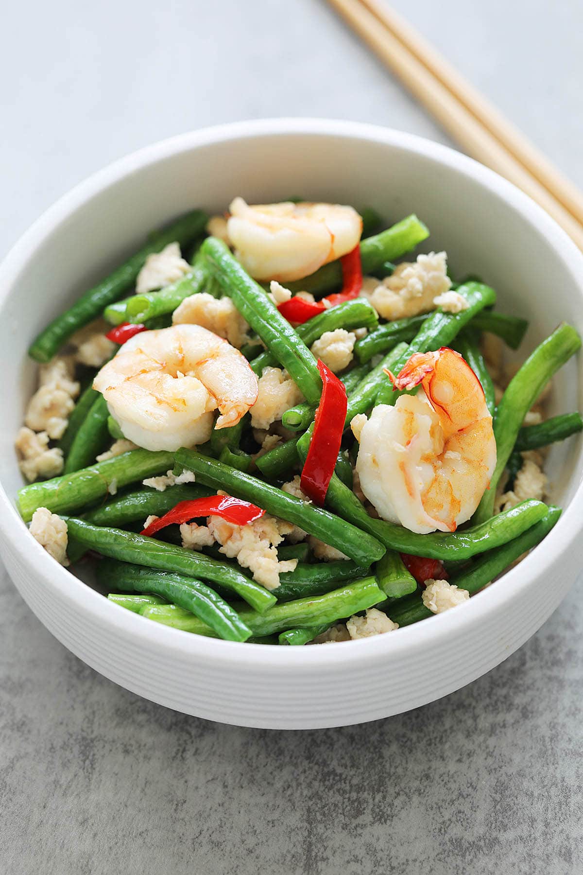 Chinese long bean recipe stir-fried with ground chicken and shrimp. 