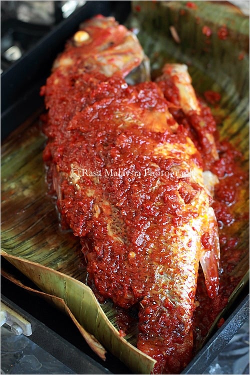 Lime and chilli fish baked in banana leaves