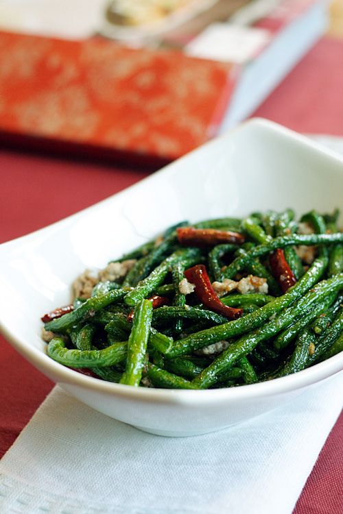A popular and delicious string bean recipe served in Chinese restaurants all over the US. | rasamalaysia.com