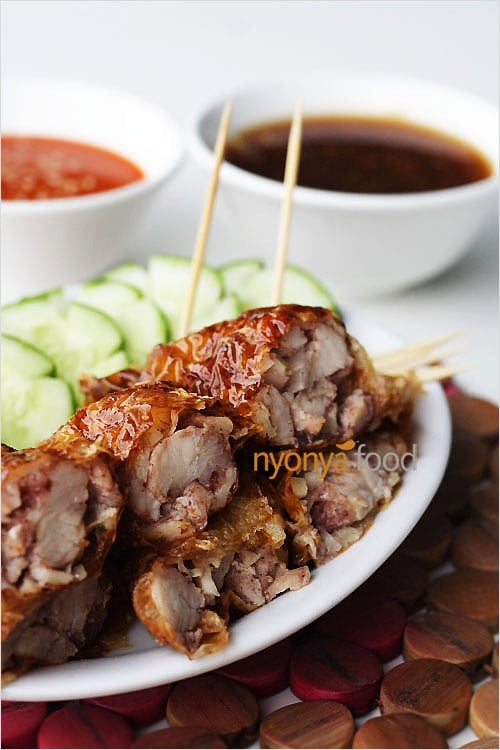 Five Spice Pork Rolls or Loh bak, a Malaysian recipe with 5-spice marinated pork wrapped with bean curd skin and deep-fried. So yummy | rasamalaysia.com