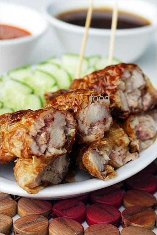 Five Spice Pork Rolls or Loh bak, a Malaysian recipe with 5-spice marinated pork wrapped with bean curd skin and deep-fried. So yummy | rasamalaysia.com