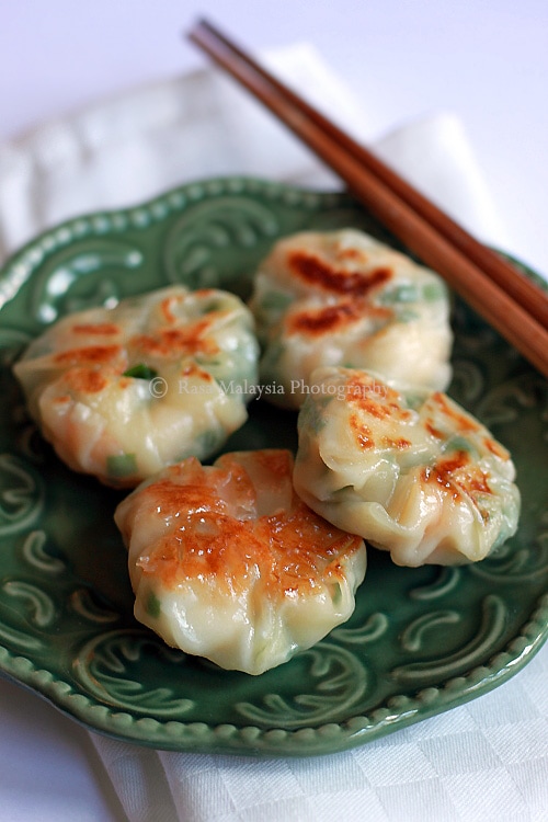 Close up of delicious dumplings with shrimp and chive filling.