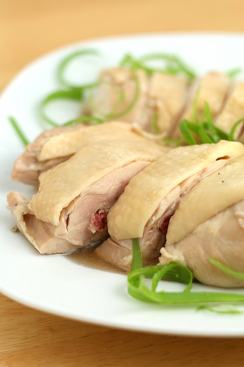 Drunken chicken is a Shanghainese cold dish where chicken is steeped in rice wine, hence 'drunken chicken.' This drunken chicken recipe is by Nook & Pantry. | rasamalaysia.com