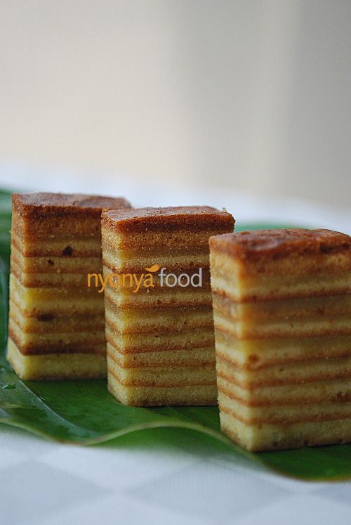 Kek Lapis is a very unique cake where spices are added in to give the sweet aroma smell. It is a very rich cake with very high contents of eggs and butter. Therefore, it is usually served in very small pieces. | rasamalaysia.com