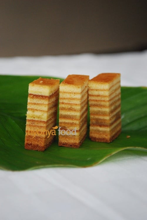 Kek Lapis is a very unique cake where spices are added in to give the sweet aroma smell. It is a very rich cake with very high contents of eggs and butter. Therefore, it is usually served in very small pieces. | rasamalaysia.com