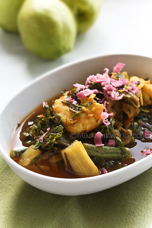 Perut ikan is one of the most requested recipes on Nyonya Food. It’s also one of my favorite Nyonya dish. Even though it’s a Nyonya recipe, I believe it’s mostly found in Penang, and not Melaka and Singapore. | rasamalaysia.com