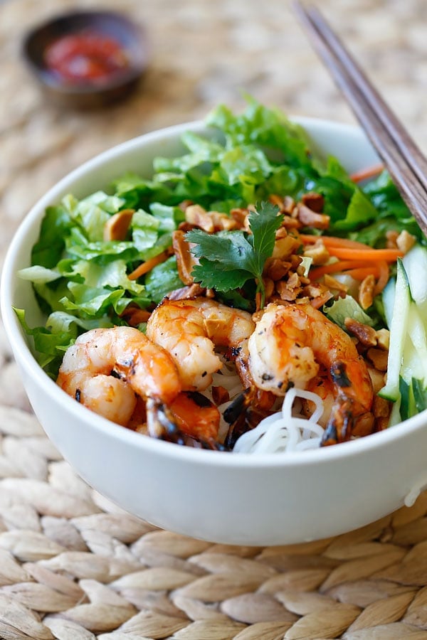 Vietnamese BBQ Shrimp Vermicelli or Bun Tom Heo Nuong is a delicious and healthy noodle dish with shrimp and lots of vegetables, served with a sauce | rasamalaysia.com