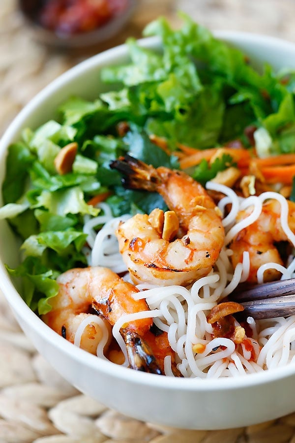 Vietnamese BBQ Shrimp Vermicelli or Bun Tom Heo Nuong is a delicious and healthy noodle dish with shrimp and lots of vegetables, served with a sauce | rasamalaysia.com