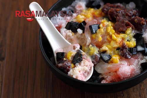 Ice Kacang/ABC (Malaysian Shaved Ice) | Easy Asian Recipes at RasaMalaysia.com | rasamalaysia.com