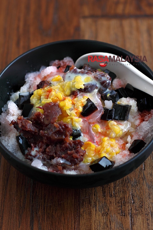 Ice Kacang/ABC (Malaysian Shaved Ice) | Easy Asian Recipes at RasaMalaysia.com | rasamalaysia.com