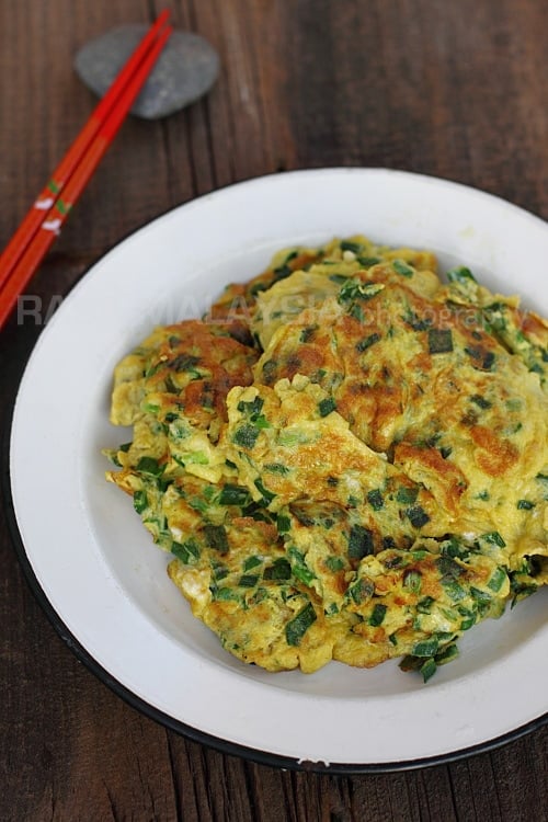 Chives Omelet Recipe | rasamalaysia.com