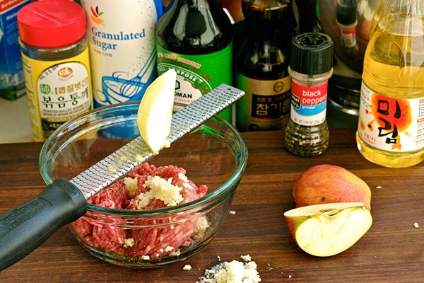 Bean Sprout Beef Rice Bowl recipe - seasoned ground beef, bean sprouts, rice, chive dressing. | rasamalaysia.com