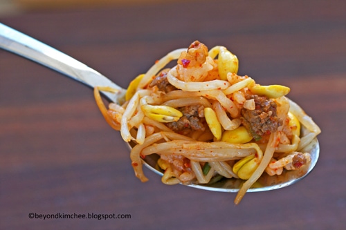 Bean Sprout Beef Rice Bowl recipe - seasoned ground beef, bean sprouts, rice, chive dressing. | rasamalaysia.com