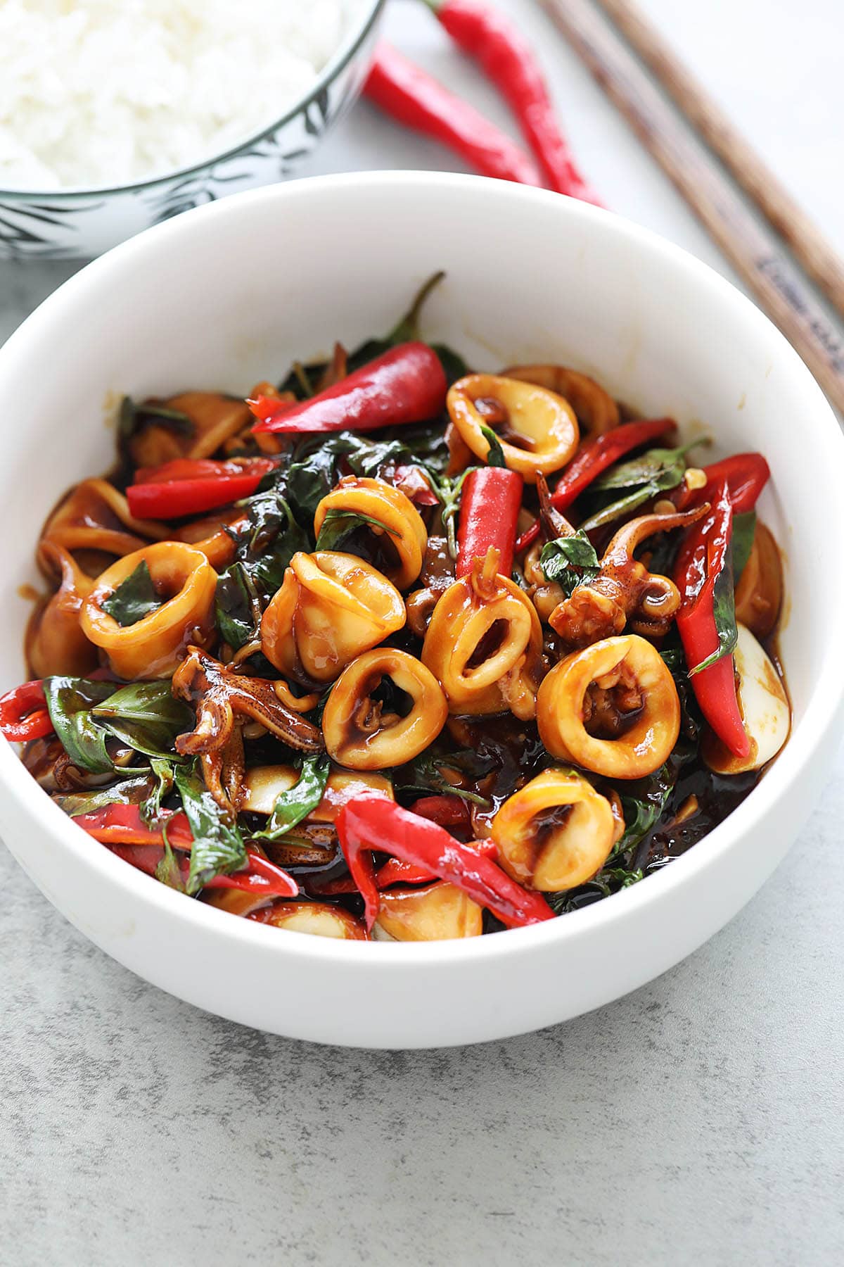 Chinese squid recipe with tender squid cooked in soy sauce, sesame oil and Shaoxing wine. 
