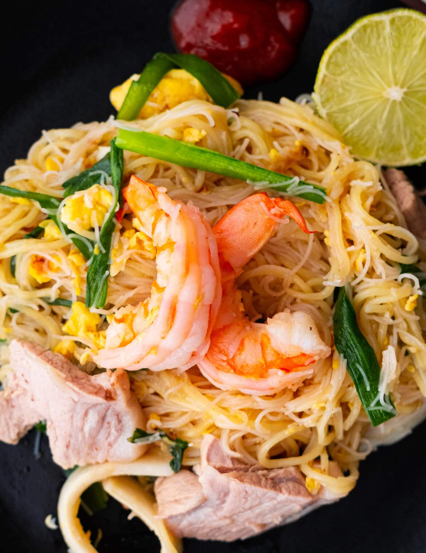 Singapore Hokkien Mee recipe - The prawn stock imparts the essence to the noodle and is the key ingredient that makes the bland-looking dish flavourful.