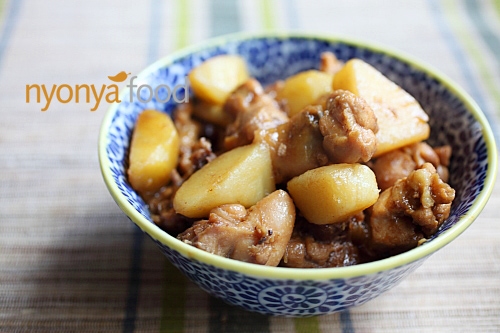 Ayam Pongteh (Nyonya Chicken and Potato Stew) | Easy Asian Recipes | rasamalaysia.com