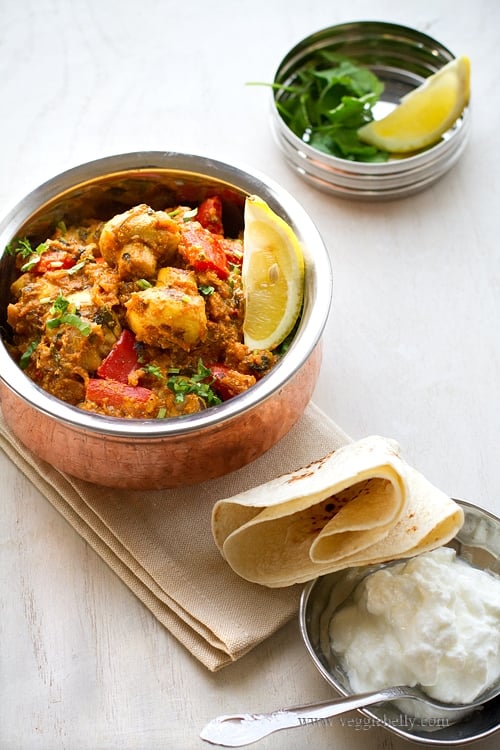 Mushroom Tikka Masala – The combination of fresh mushrooms and the treasure trove of exotic spices plus heavy cream is simply delicious. | rasamalaysia.com