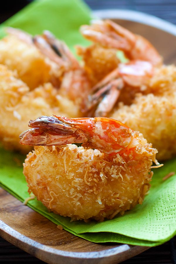 Easy coconut shrimp, ready to serve.