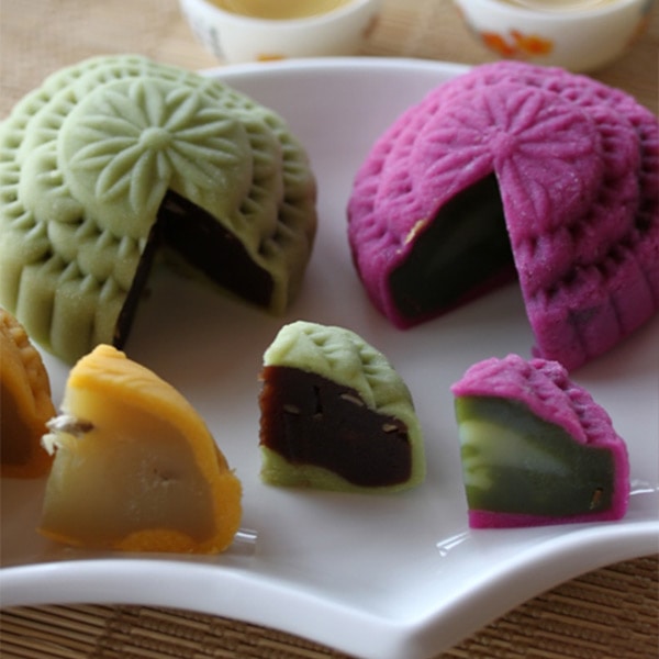 Snow Skin Mooncake Recipe | Easy Delicious Recipes